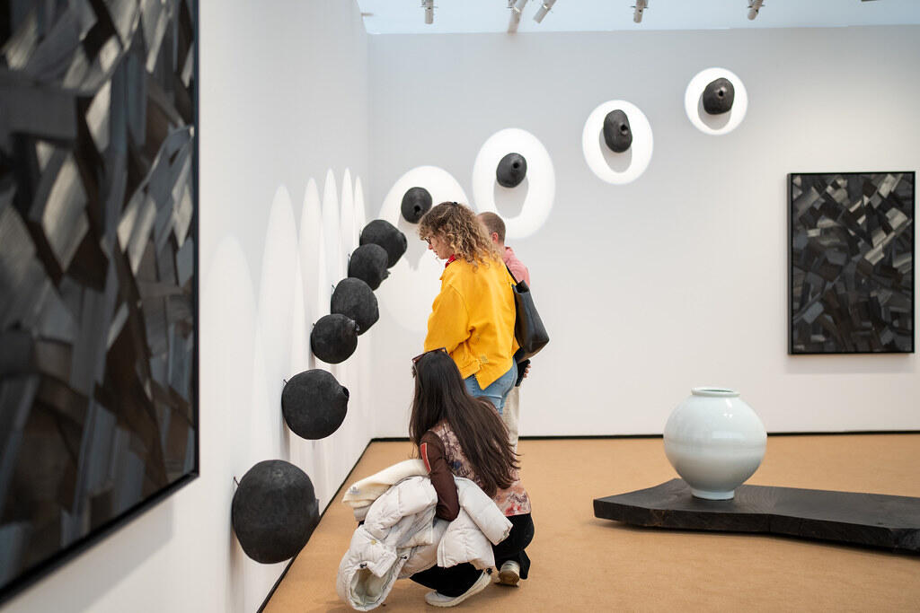 John Gallery, Frieze Masters 2024. Photo: Hugo Glendinning